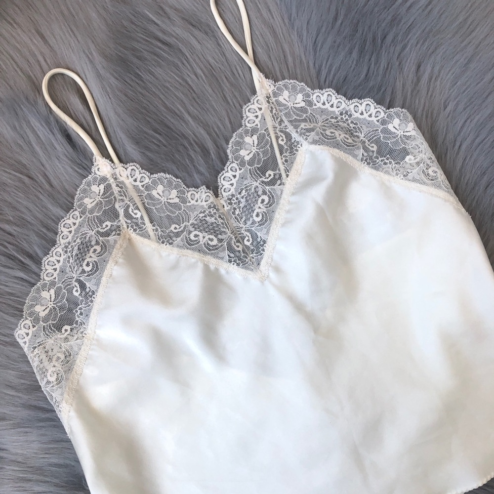 LIKE NEW off white Satin and lace crop top
